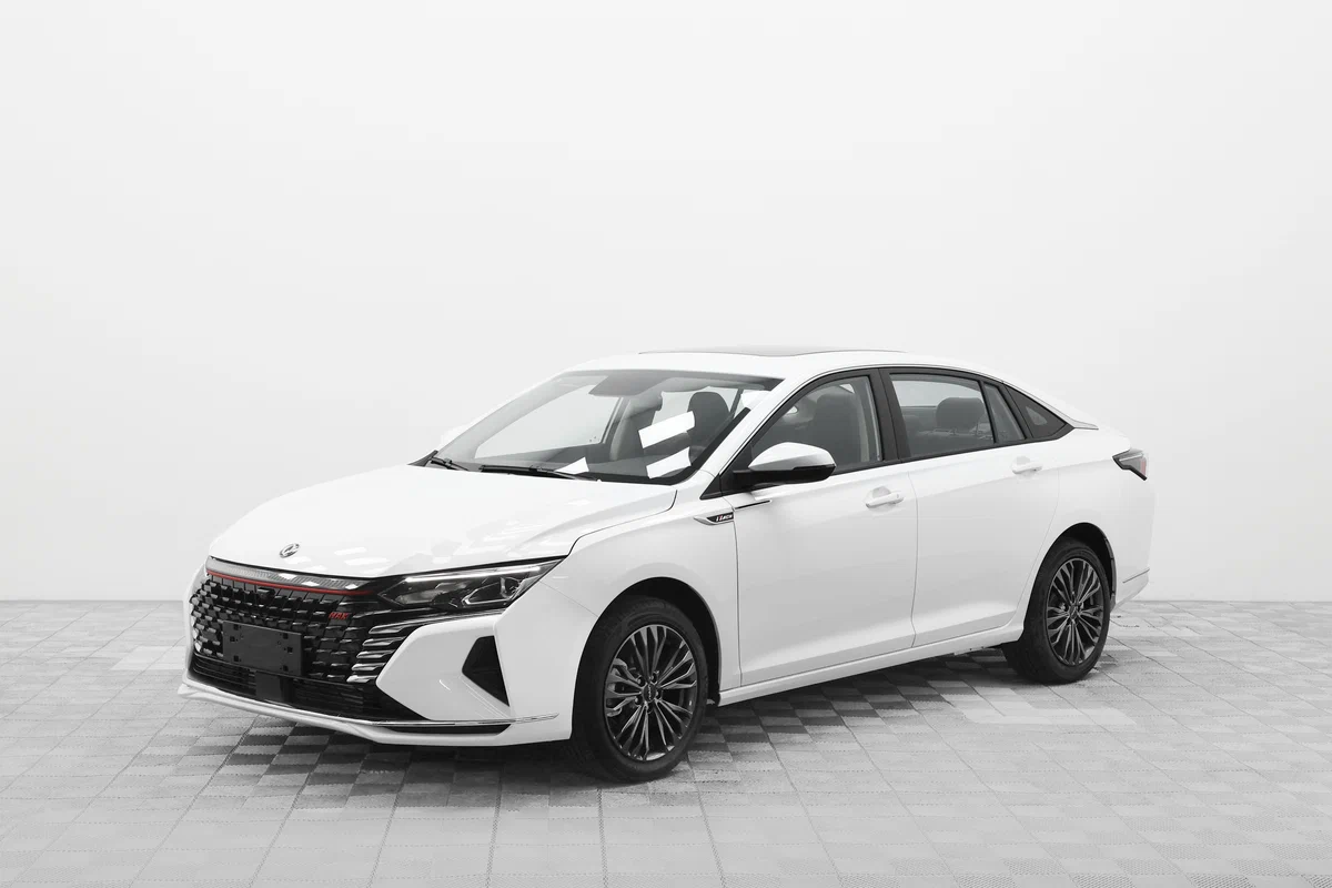 Dongfeng Shine Max в наличии по цене от 1 100 000 рублей